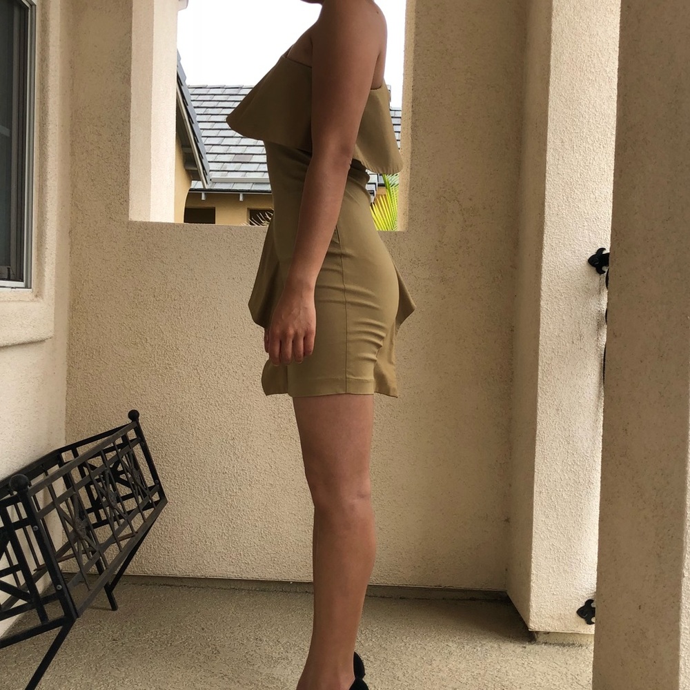 Dress - Picture 3 of 5